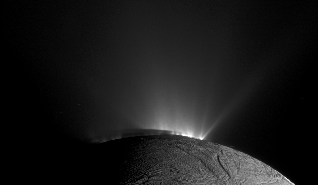 Cassini demuestra la química compleja del océano de Encélado. Foto: ESA.
